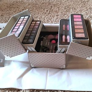 Ulta beauty 53 piece gift set new unopened eye lip blush palette